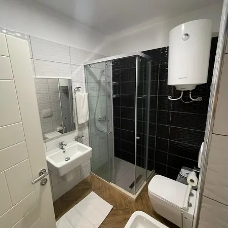 Shengjini -twin Towers- Hotel 4*