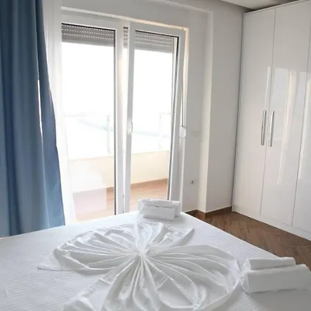 Shengjini -twin Towers- Hotel