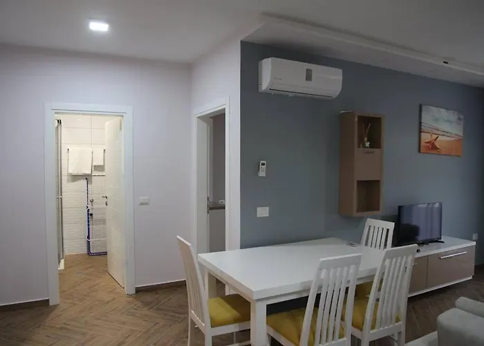 Hotel Shengjini -twin Towers-