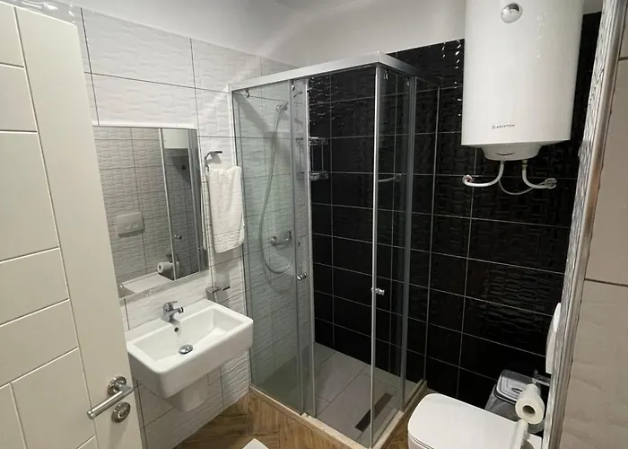 Shengjini -twin Towers- Hotel 4*