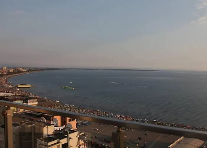 Hotel Shengjini -twin Towers-